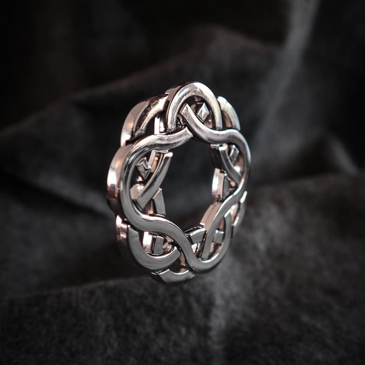 The Silver Trefoil Puzzle